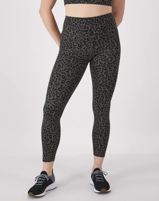 Hanes Moves Women's 7/8 Leggings with Internal Pocket, 25"